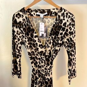 Size 14 DVF Original Wrap Dress 🐆 - New with tags!